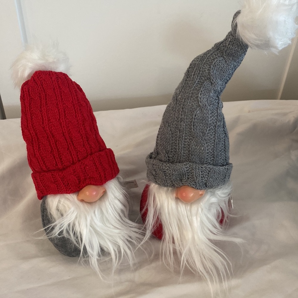 🎉HP🎉NEW Nordic Gnome Good Luck Doll Bean Bag Pom Button Nose Red Knitted Hat